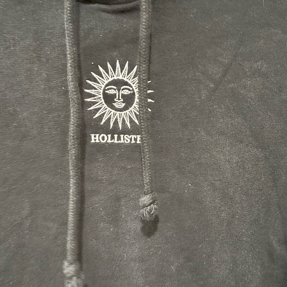 Hollister Black cropped Hoodie with Sun - Picture 2 of 5